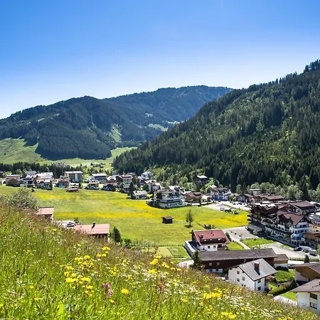 Maria Theresia Hotel 4*